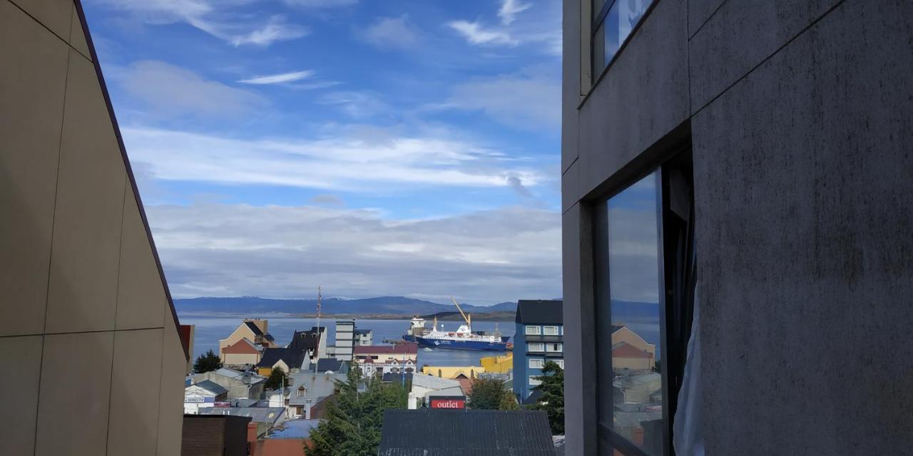 Amanecer Del Fuego I * Ushuaia